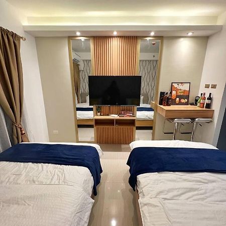 M&M Condostay At Shore 2 Residences Tower 2 Pasay City Manila Esterno foto